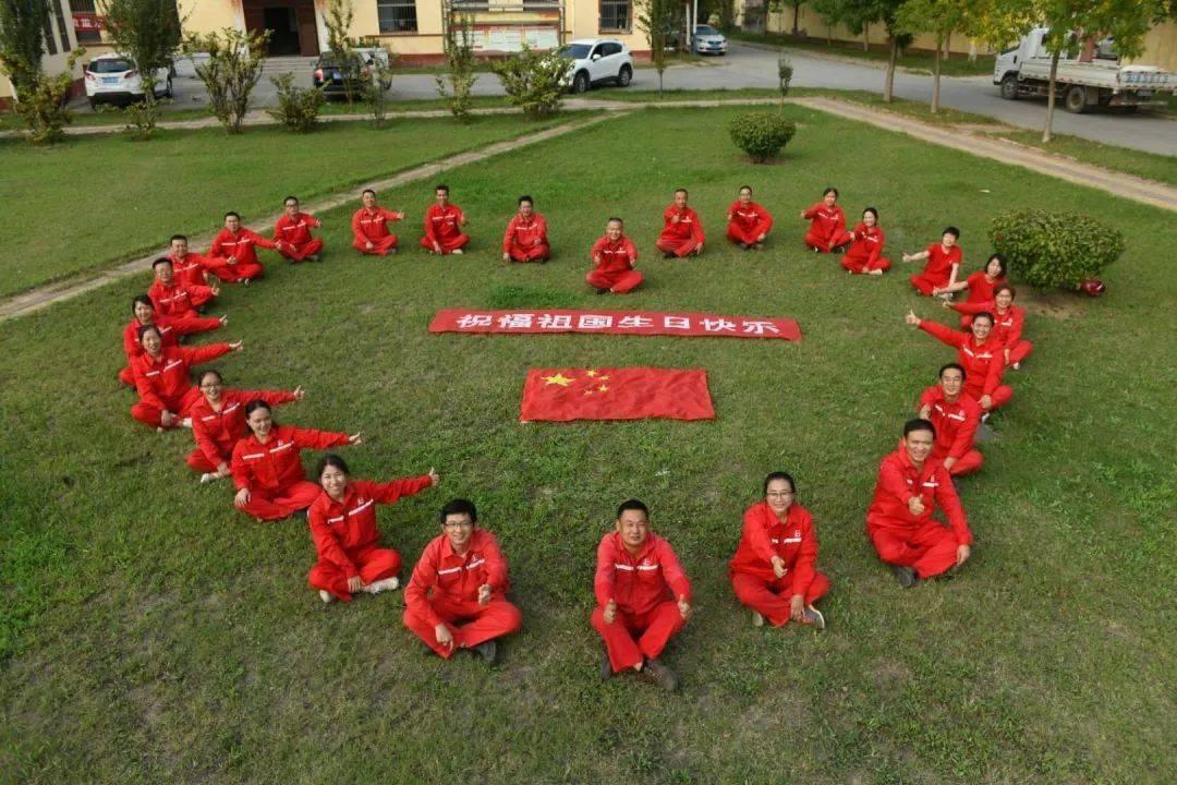 北大张老三多“叛逆”?当锅炉工、拒华为聘请,跑到国外当水管工